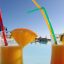 Drink con vista sulla piscina al Bar del Marina Rey Beach Resort