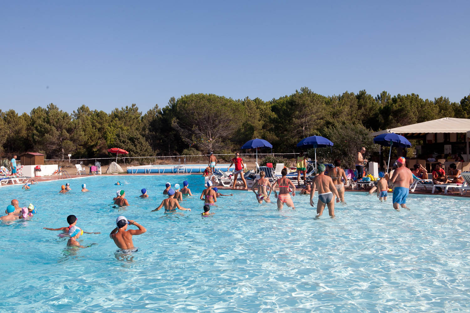 Divertimento in piscina Club Esse Gallura Beach Village